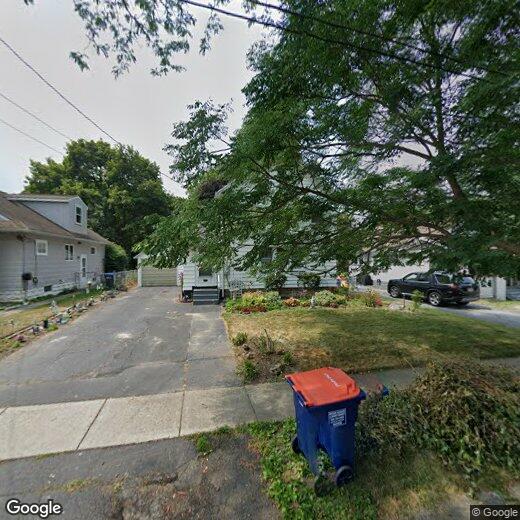 Primary Photo - 92 Veness Ave