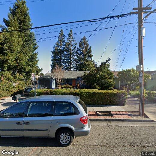 Foto principal - Lovely 2BR 1BA home in great neighborhood ...