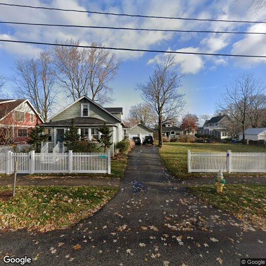 Primary Photo - 27 Thaxter Rd