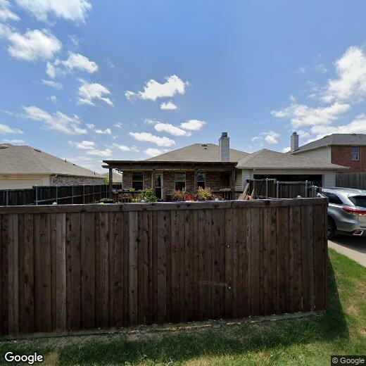 Foto principal - 3054 Fallbrook Dr