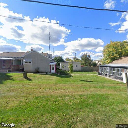 Primary Photo - 404 W Dakota St