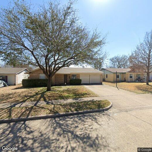 Foto principal - 4302 Hillsdale Ln