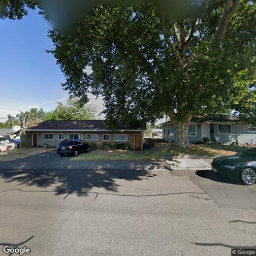 Primary Photo - 207 SE 12th St