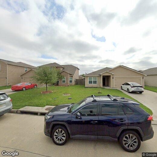 Primary Photo - 985 Lake View Cir W