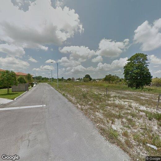 Foto principal - 582 SW 2nd Pl