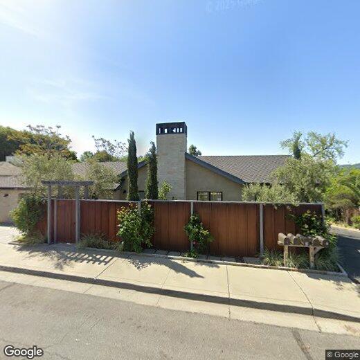 Primary Photo - 1674 Laurel Ave