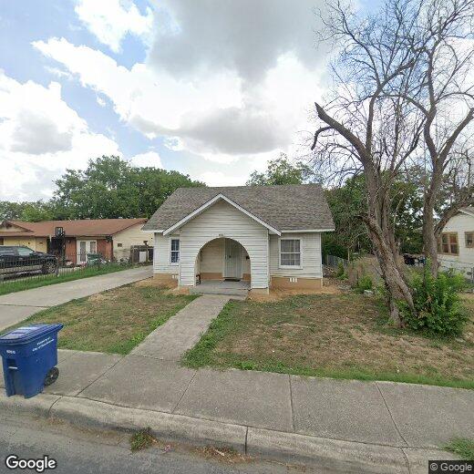 1810 W Hermine Blvd, San Antonio, TX 78201 House for Rent in San