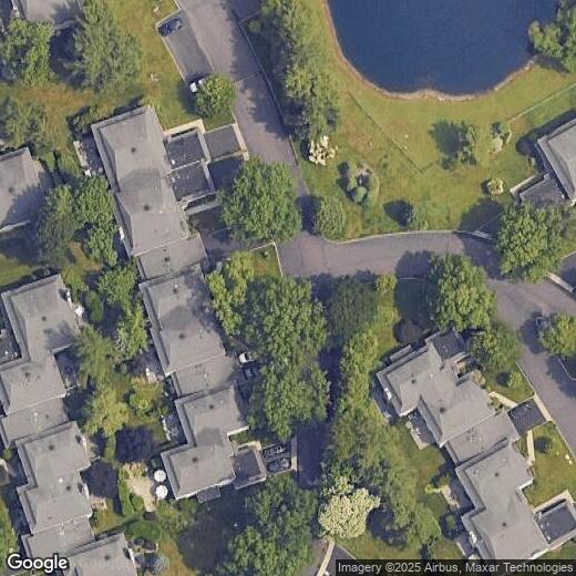 Primary Photo - 8 Fairway Dr