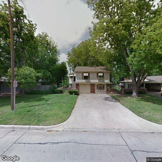 Primary Photo - 1042 S Flood Ave