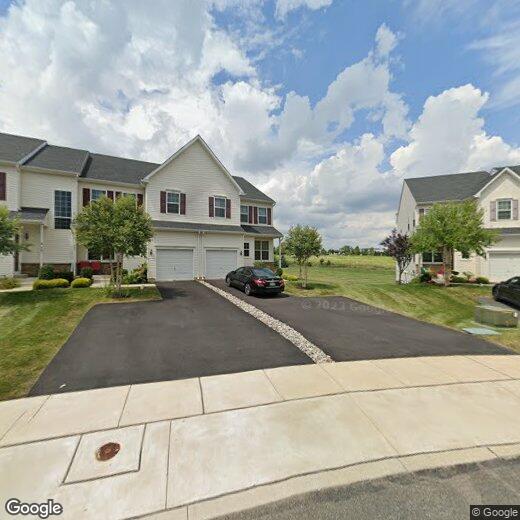 Primary Photo - 985 King Way