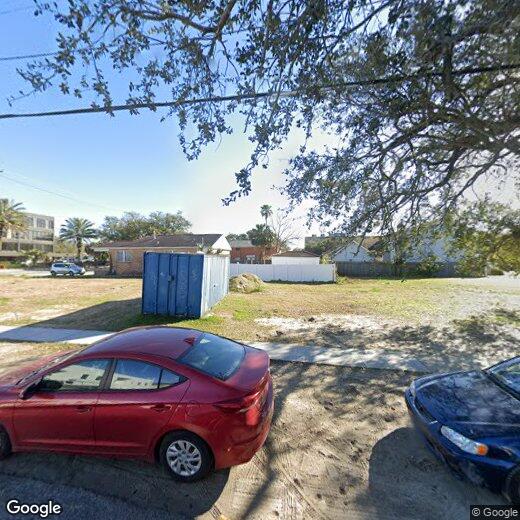 Primary Photo - 300 Robert E Lee Blvd