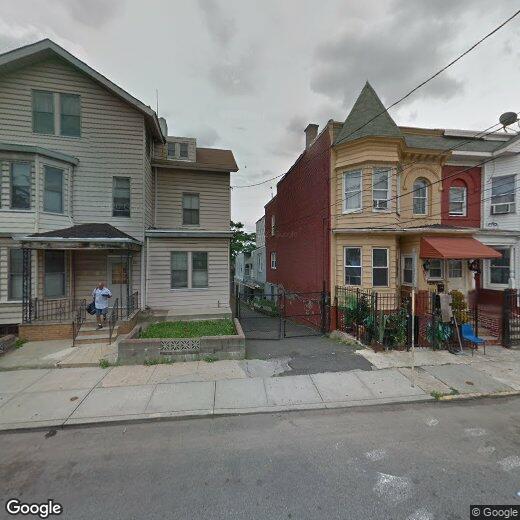 Primary Photo - 267 Garside St