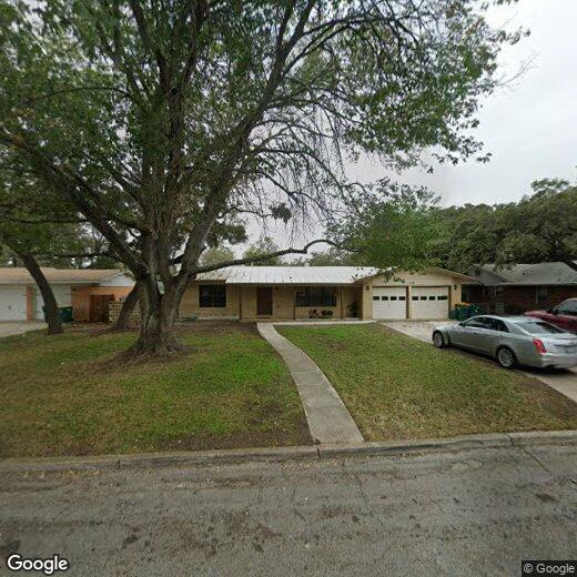 Primary Photo - "Spacious 4-Bedroom Retreat with 3 Full Baths in Charming Universal City!"