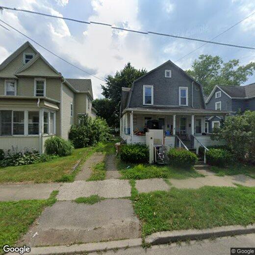 Primary Photo - 22 W Hazel St