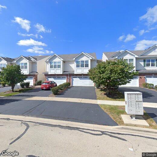 Primary Photo - 240 S Oak Creek Ln