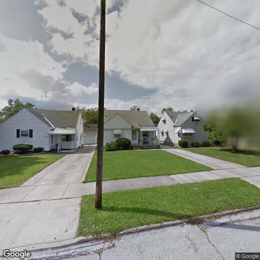 5554 Oakwood Ave, Maple Heights, OH 44137 House for Rent in Maple Heights, OH