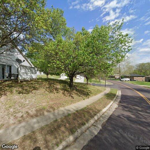 Foto principal - 2225 Primrose Dr