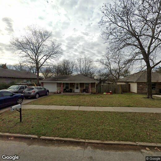 Primary Photo - 604 S Maxey St