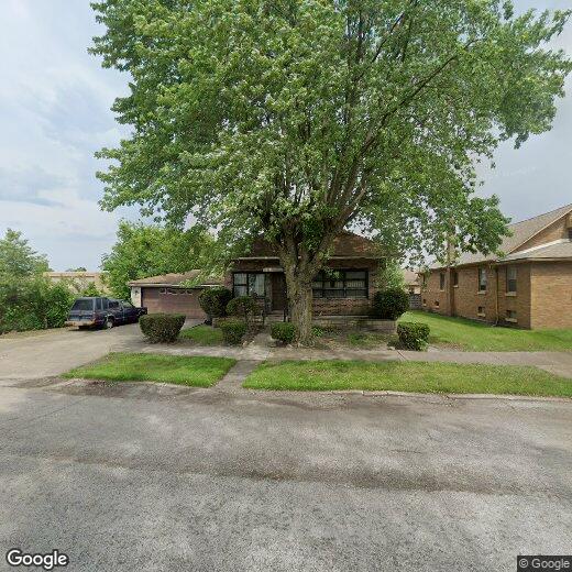 Primary Photo - Spacious & Newly Renovated 4-Bedroom Home