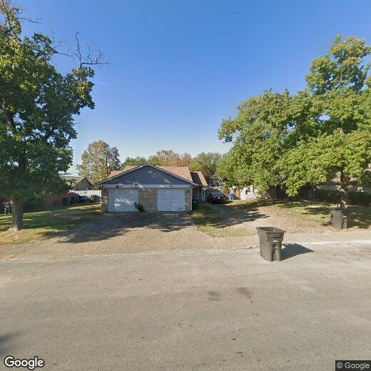 Foto principal - 5213 Gawain Dr