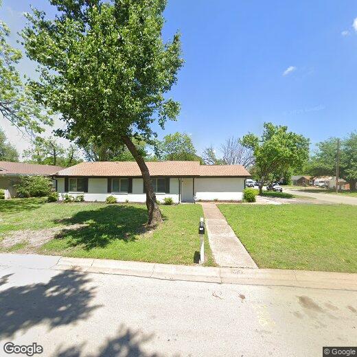 Foto principal - 512 NW Hillery St