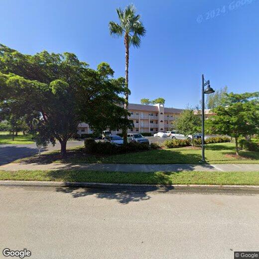 Primary Photo - 400 Forest Lakes Blvd