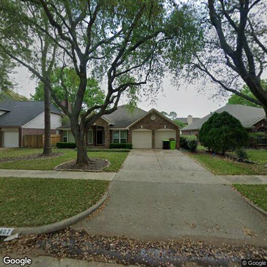 Primary Photo - 807 Hyacinth Pl