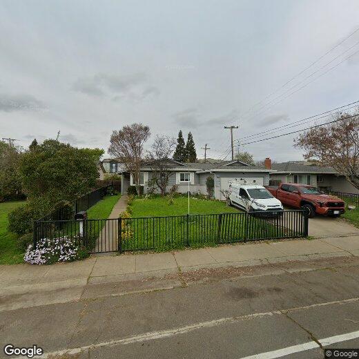 Primary Photo - Clean Neat 3 Bedroom 2 Bathroom 1008 sft R...