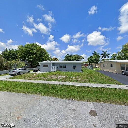 Foto principal - 3551 NW 3rd St