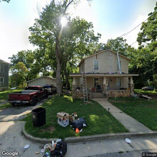 Primary Photo - Rare 3 bedroom house.