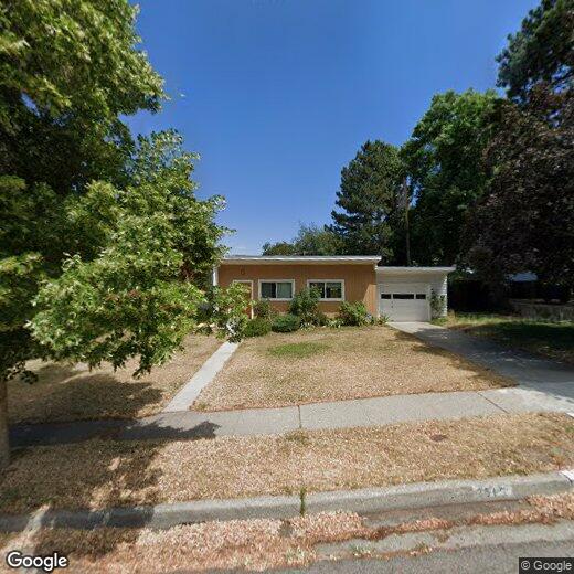 Foto principal - 2517 E Redondo Ave S