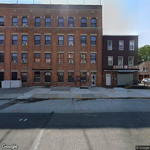 Primary Photo - 694 Metropolitan Ave
