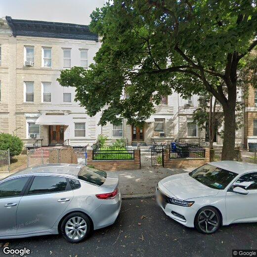 Primary Photo - 237 Midwood St