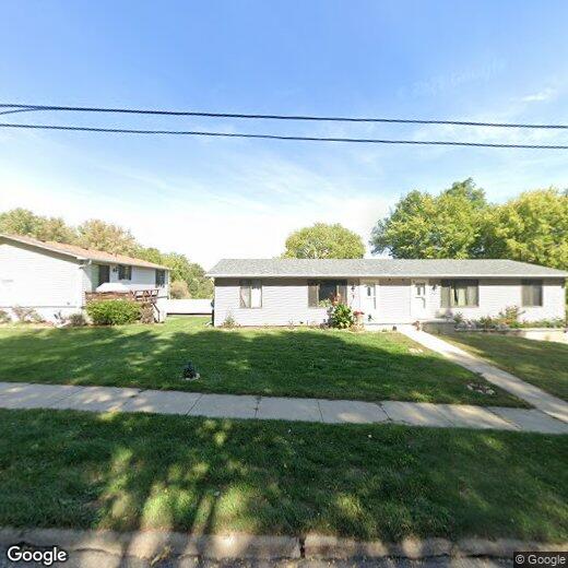 Primary Photo - Chicago Avenue Duplex