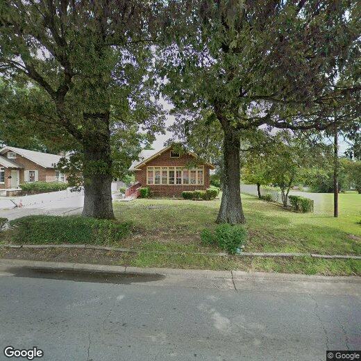 Primary Photo - 525 Rauhut St