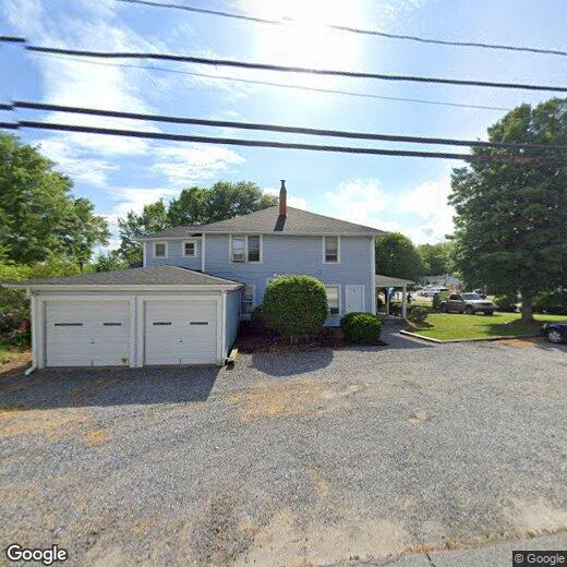 Primary Photo - 628 E Main St