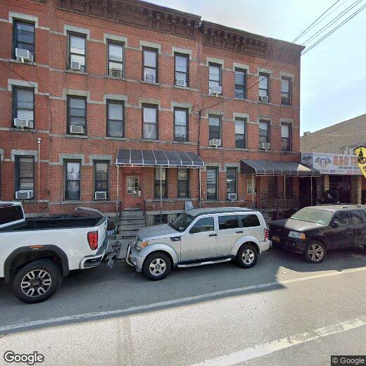 Primary Photo - GREENPOINT AVENUE