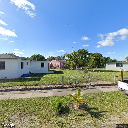 Foto principal - 9060 NW 32nd Ct