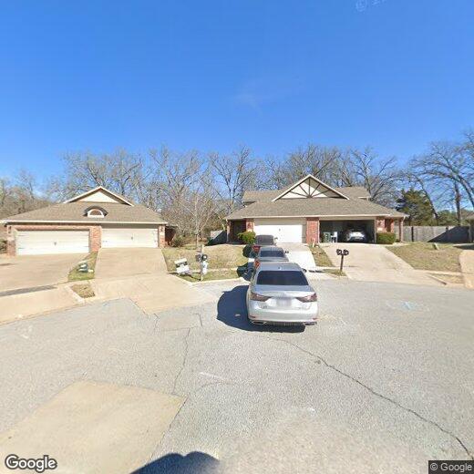 10 S Woodsprings Dr, Fayetteville, AR 72701 Townhome Rentals in