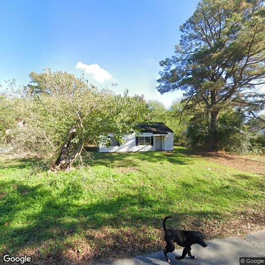 Foto principal - Cozy 2BR 1BA on large lot.