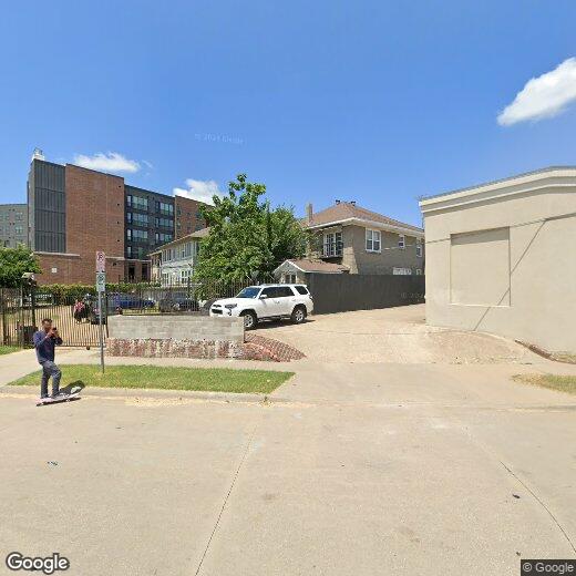 Foto principal - 1122 N Zang Blvd