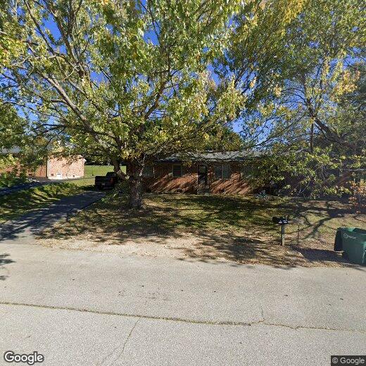 Foto principal - 3 Bedroom, 1 Bath Duplex
