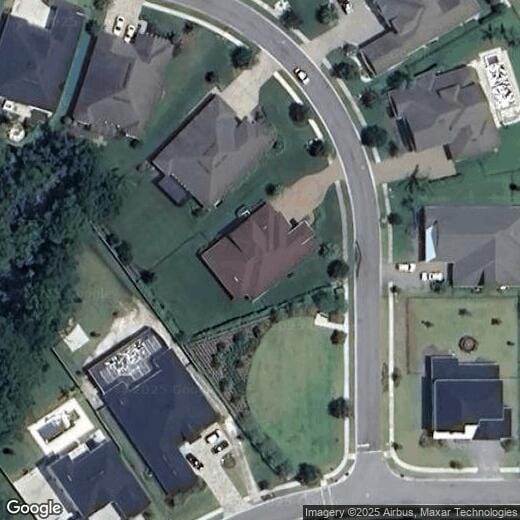 Primary Photo - 652 Bronson Pkwy