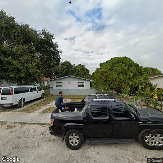 Foto principal - 133 NW 57th St
