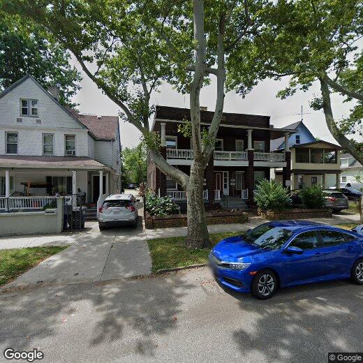 Foto principal - 1026 E 74th St