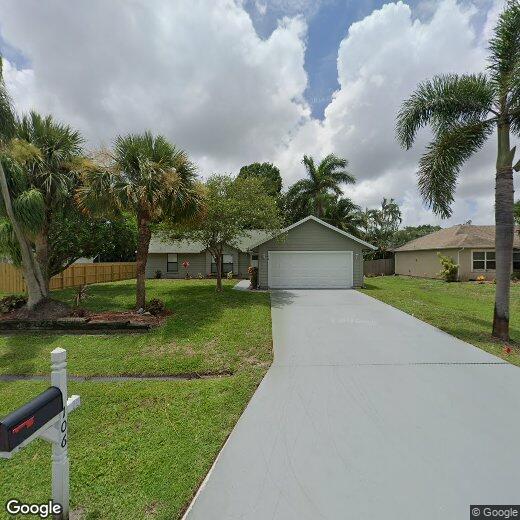 Foto principal - 106 SW Airview Ave