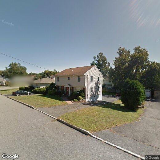 Primary Photo - 6 Roscoe Ave