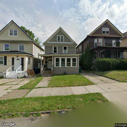 Primary Photo - 45 Heath St