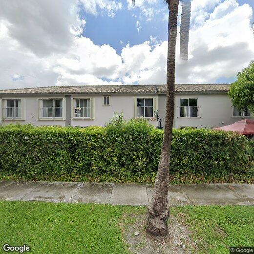 Foto principal - 5675 NW 109th Ave