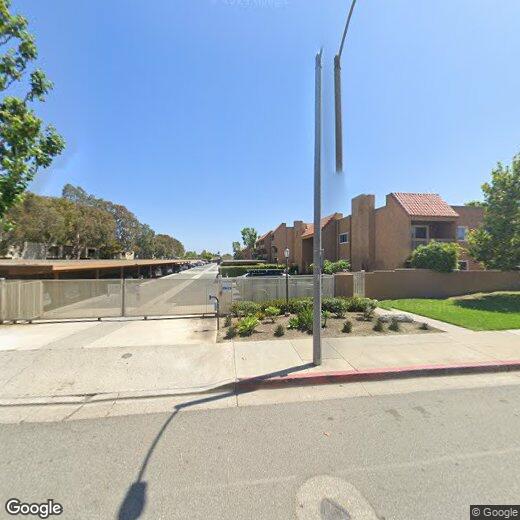 Foto principal - 6600 Warner Ave